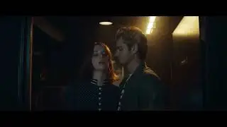 Mainstream | Andrew Garfield & Maya Hawke kiss (2 of 4)