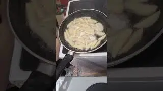 home made chips 🍟