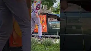 Classic Mercedes is better than a Van for delivering Art!
