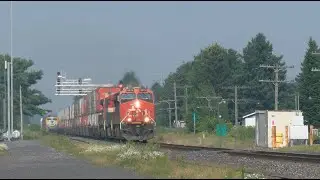 CN 121 avec CN 2976 & CN 3115 BCOL Heritage Unit & DPU CN 8325 a Laurier-Station/Qc 26 juillet 2025