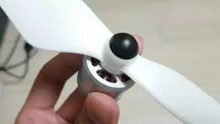Auto lock propeller turn opposite and color doesnt match