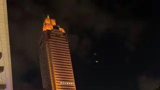 夜晚的台北車站外，這個現象，教人內心.....「巴黎速寫Anaïs Su」正在直播！2025.12.06