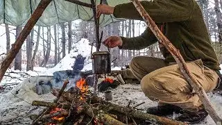 Bushcraft Snow Camp - Chicken Soup in a Billy Can