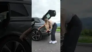 💡Trunk/boot lowering with optional air suspension in the Audi Q6 e-tron