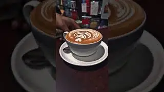 #youtubeshorts #coffee #latteart #ytshort #coffeeart #amazing #baristacoffee #coffeelover #coffeefan
