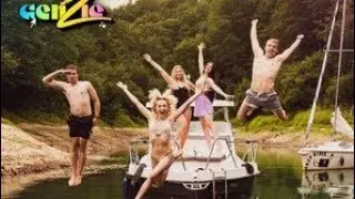 @GENZIEE - Holiday (TEKST)