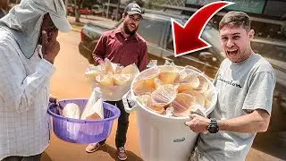 COMPREI TODOS OS PRODUTOS DO VENDEDOR DE RUA
