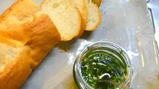家庭で作れる本格バジルオイル　　How to make basil oil