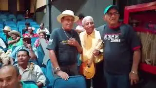 Cultores de la regi&oacute;n sucrense brindaron homenaje al maestro-mandolinista profesional Edgardo Flores