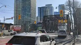 New Fully Protected Left Turn Signals & Dedicated Transit Signals at Bathurst & Front in Toronto