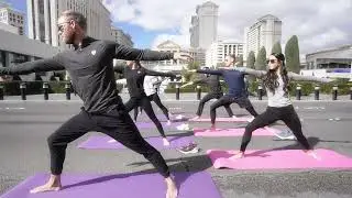 Rock 'n' Roll Las Vegas - Yoga on the Strip