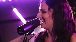Alexa U.K Party Wedding Band perform Young Hearts Run Free