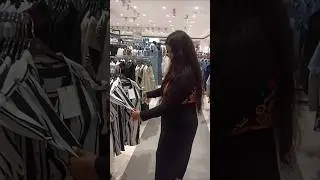 shopping with me 🤗#shoppingshorts #couplestatus #ytshorts #love #lifestyle