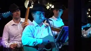 Ansambl RAVNICA Subotica - Bele ruže, nežne ruže (live)