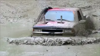 RED V8 CHEVY   UPRIGHT PIPES AND SNORKEL   MUD BOG