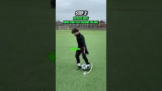 How To Cross The Ball With More Curve! #soccer #football #soccerplayer #practice #training #shorts
