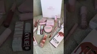 I received a huge PR box from *KYLIE JENNER* cosmetics 😱💄 🩷 #shorts #kyliecosmetics