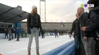 Wendy van Dijk op de schaats! (Ruuddewild.NL)