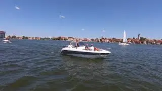 First time driving the boat | Pierwszy raz kieruje łodzią motorową
