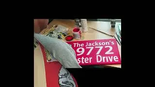 How to Paint a Custom Name Wood Sign.Perfect for gifts, home d&eacute;cor, or personalized projects!🎨🪵