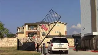 Vertical Pivot Gate Video