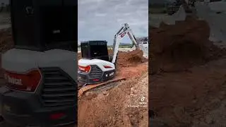 Ame o que voc&ecirc; faz e n&atilde;o precisar&aacute;s trabalhar dia algum!!! #bobcat #miniescavadeira #mini #maquinas