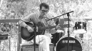 Daniel Romano Performs 