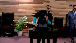 Sunday Morning Worship Experience at The Miracle Hub