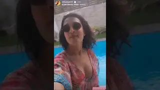Shiny Doshi in bikini gearing up to get in the pool
