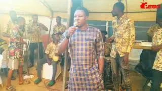 H&Oslash;T 🔥 TUNGBA GROOVE ON STAGE WITH TEE PRAISE WONDER ...SO GROOVY