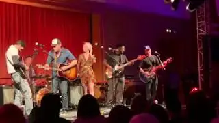 Left on Laurel and Emma Fitzpatrick - Beautiful Mess - Rockwood 2019