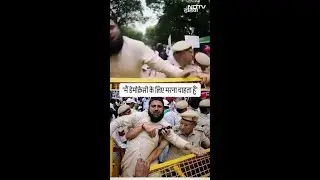 'अरे सर नीचे आओ आप पहले..' रामपुर सांसद मोहिबुल्लाह नदवी का प्रोटेस्ट से आया ये Video हो रहा Viral