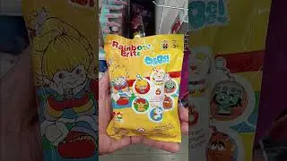 Rainbow Brite Backpack Clip Mystery Pack #rainbowbrite #backpackclips #mysterypacks @fivebelow