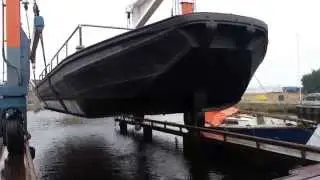 Dekschuit Dex uit het water 2014