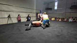 Alex Michaels vs Logan Adams