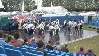 Great Western Morris : Towersey 2014 : Upton in the rain