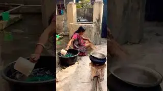 Taking a bath with hot water in winter is a unique pleasure.🤔😜#funny#couple