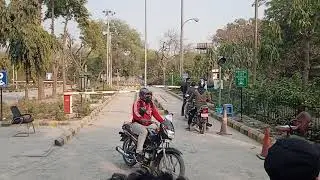 Driving Test Two Wheeler in Loni Road Delhi / Driver- Pradeep Pal
