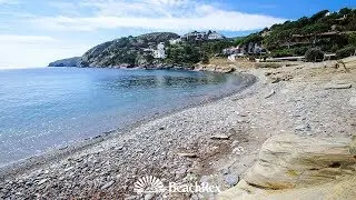 Playa sa Conca, Cadaqu&eacute;s, Spain