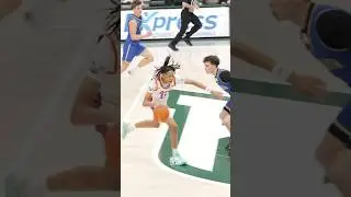 JJ Crawford helps lead Rainier Beach to a victory over Barlow at the Les Schwab Invitational