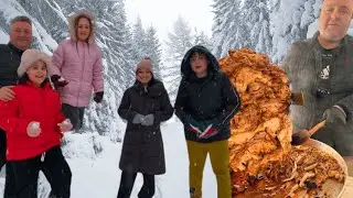 Kar Altında Efsane Tavuk D&ouml;ner-Legendary Chicken Doner Kebab Under the Snow