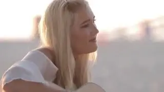 Chlo&eacute; Caroline - Indian Summer (Official Video)