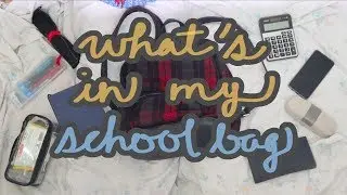 what's in my school bag 2019
