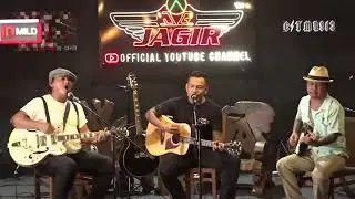 Jadilah Legenda Acoustik version bobby kool & wis