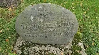 Кладбище Фоссвогур (Fossvogskirkjugar&eth;ur Sk&uacute;rinn) в Рейкьявике (Исландия)