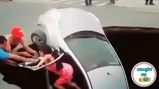 top 9 unbelievable cars fell into sinkhole caught on camera