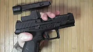 Beretta APX A1 safe disassembly with round in the chamber
