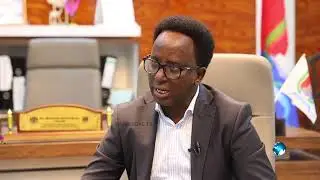 Gudoomiye ku xigeen, Yabooh” Ninka Xaaskiisa Gubay Muqdisho kuma sugna Garoonkana kama dhoofin.
