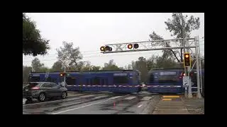 *New Bell Sequence, Beacons* SCART Light Rail Natoma Station Dr. Railroad Crossing, Folsom CA