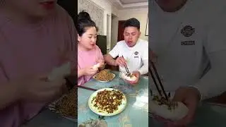 Funny eating and broadcasting